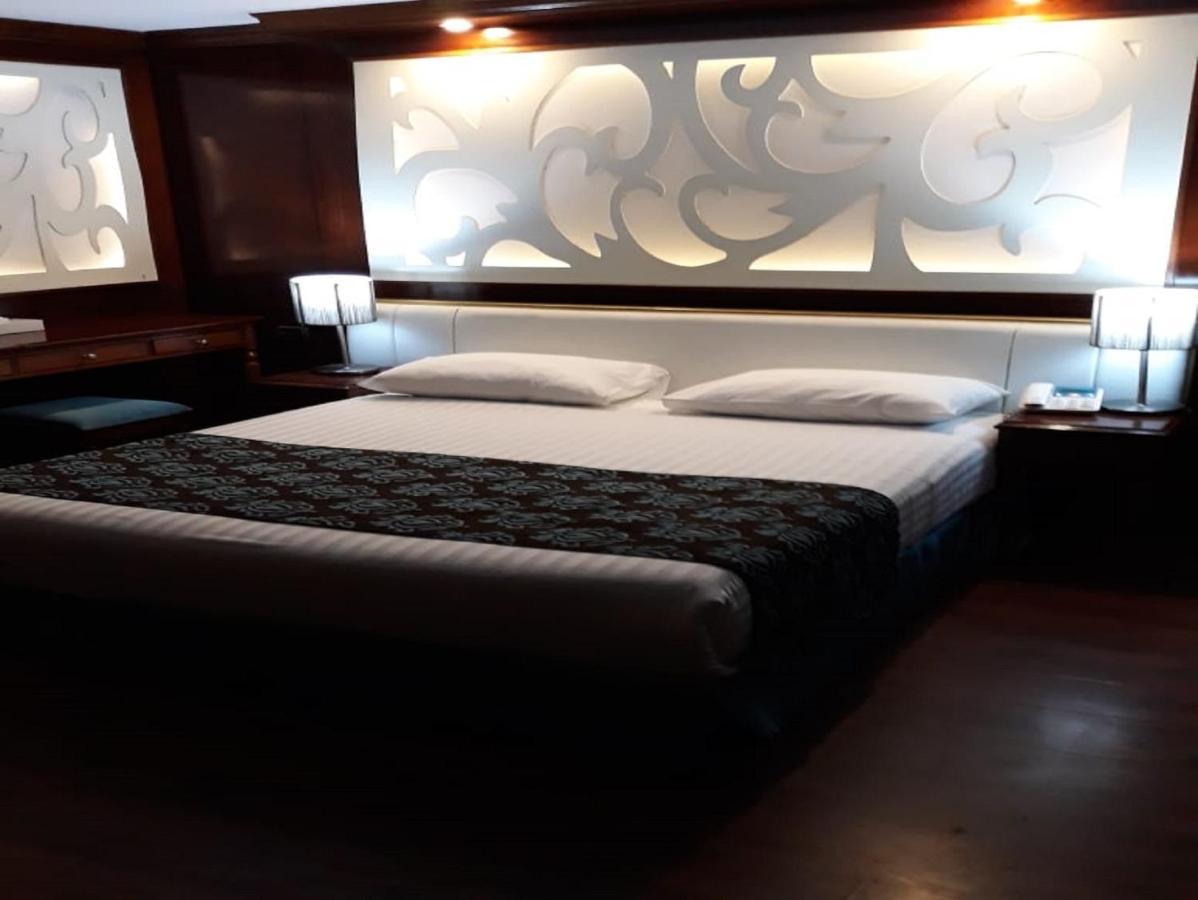 Luxor Luxury Nile Cruises - From Luxor 04 Nights - From Aswan 03 Nights Otel Dış mekan fotoğraf